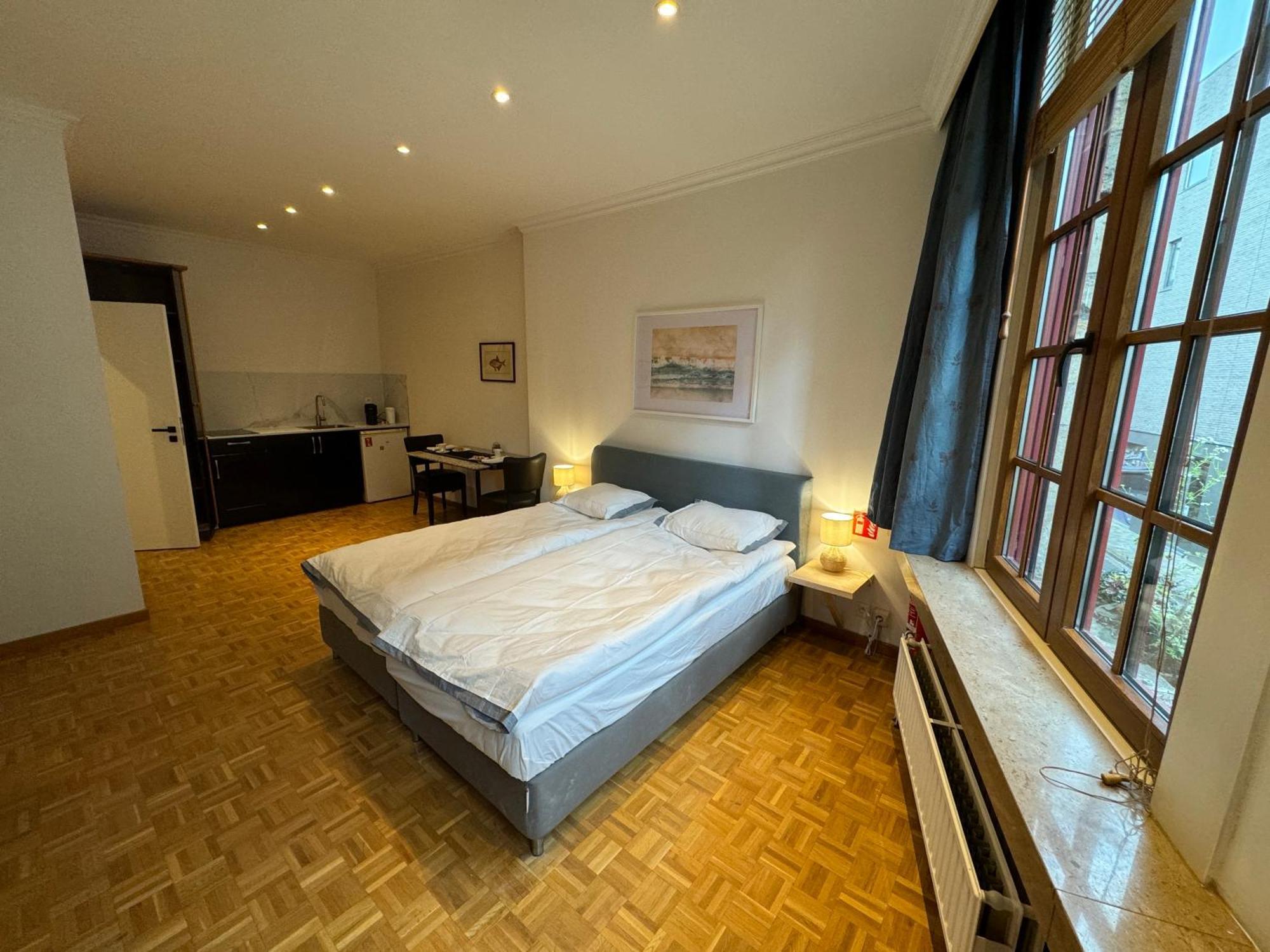 Two Bedroom Loft In The City Center By The Meir Antwerpen Bagian luar foto